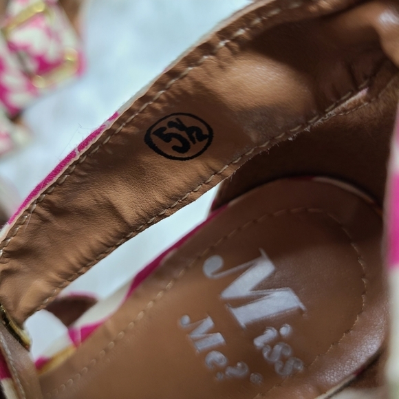 Miss Me? Floral Platform Stilettos - Picture 16 of 16